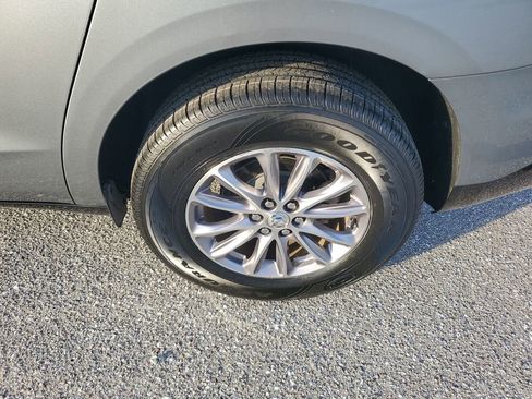 Used 2023 Buick Enclave Essence image 20