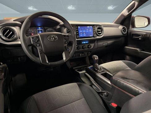 Used 2021 Toyota Tacoma TRD Sport RWD image 29
