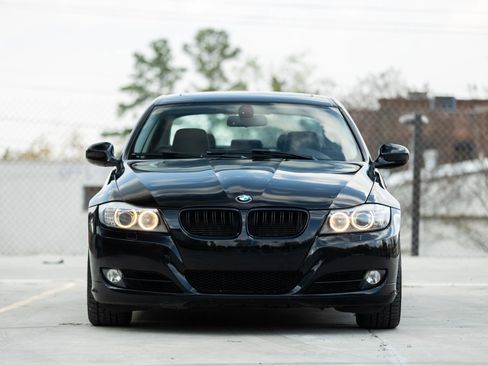 Used 2011 BMW 328i xDrive Sedan image 4