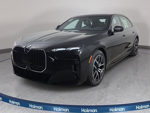 New 2026 BMW i7 xDrive60 w/ Executive Package AWD/4WD image 1