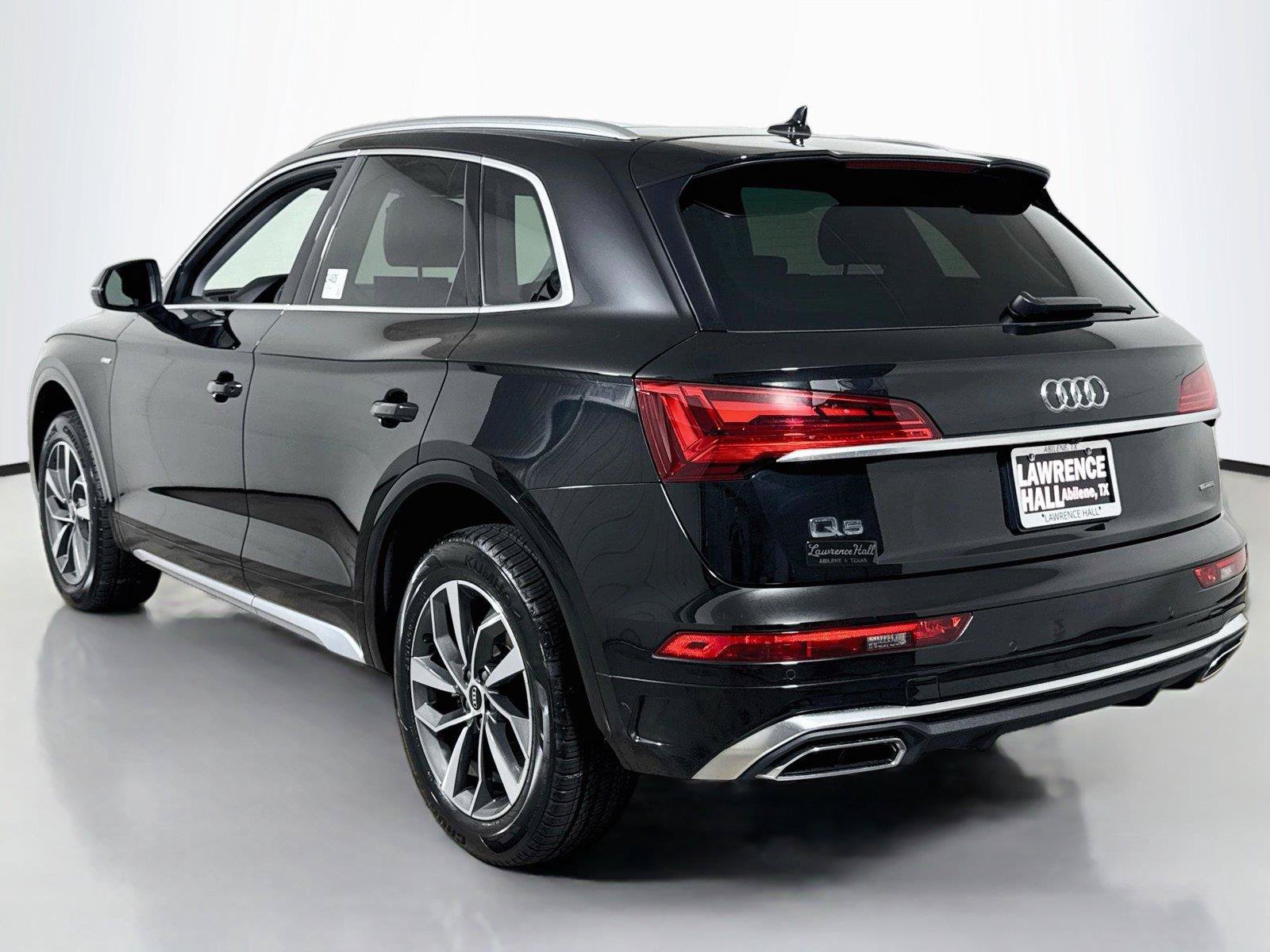 Used 2023 Audi Q5 2.0T Premium Plus w/ Premium Plus Package AWD/4WD image 6