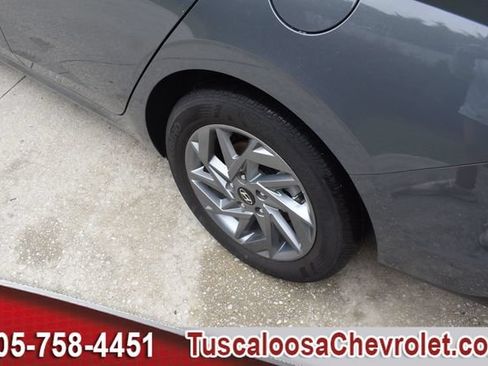 Used 2024 Hyundai Elantra SEL FWD image 14