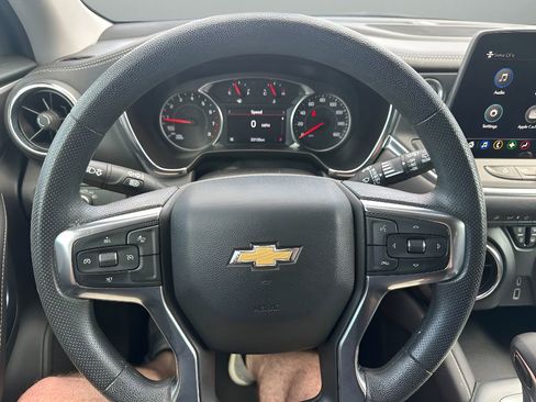 Used 2025 Chevrolet Blazer LT AWD/4WD image 28
