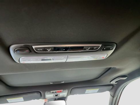 Used 2023 Kia Telluride EX w/ EX Captain's Chair Package AWD/4WD image 26