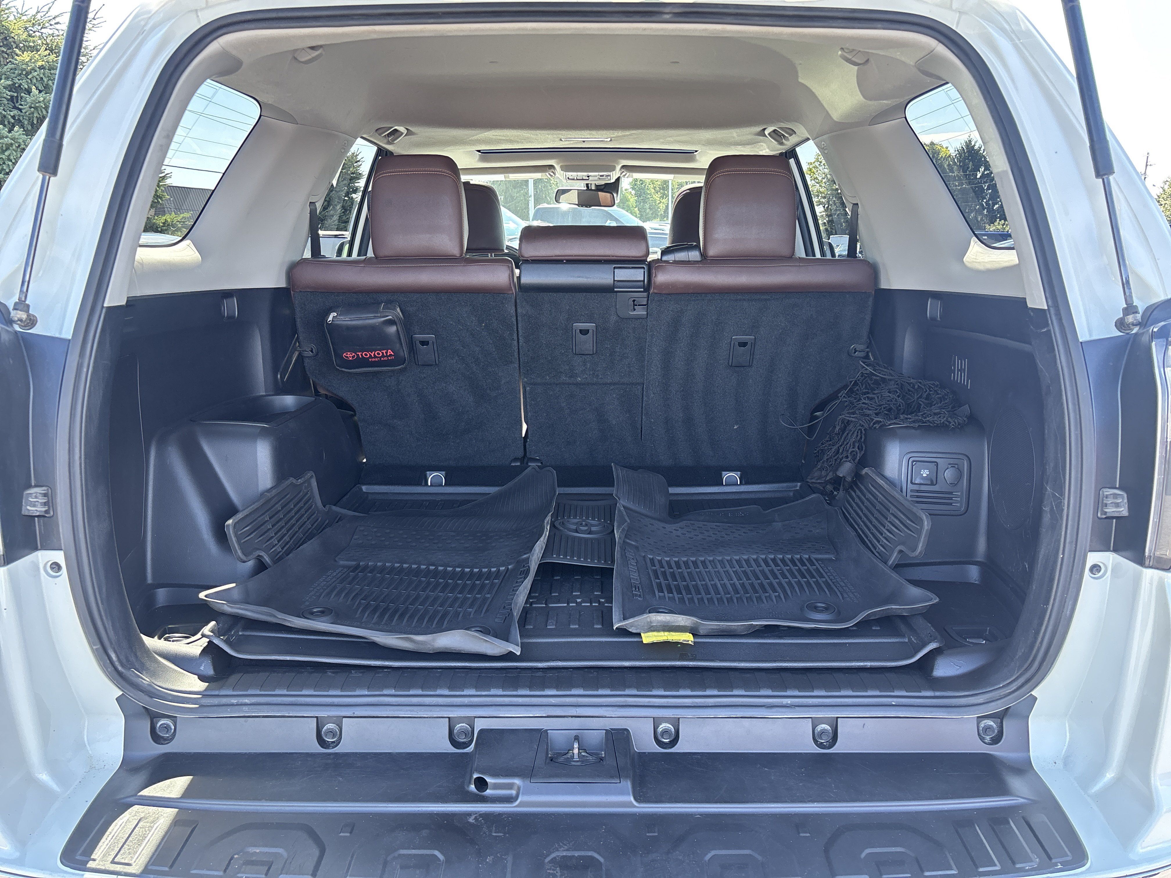 Used 2023 Toyota 4Runner Limited AWD/4WD image 26
