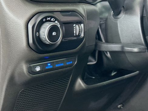 Used 2023 Jeep Wrangler Unlimited Sahara w/ Cold Weather Group AWD/4WD image 16