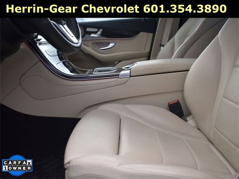 Used 2021 Mercedes-Benz GLC 300 image 13