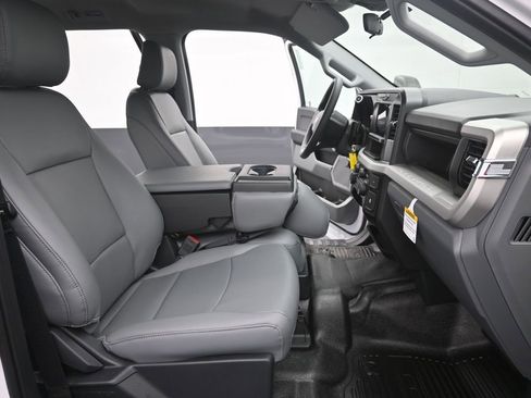 New 2026 Ford F250 XL w/ XL Chrome Package image 14