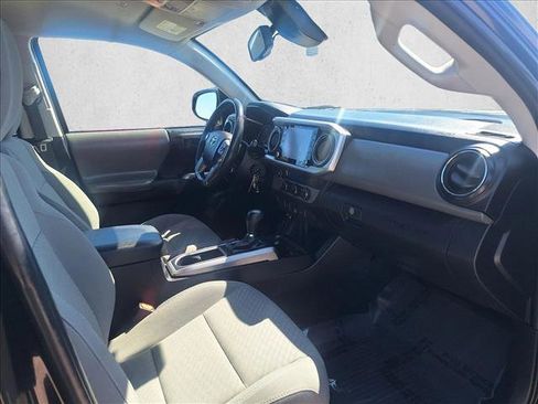 Certified 2022 Toyota Tacoma SR5 RWD image 18