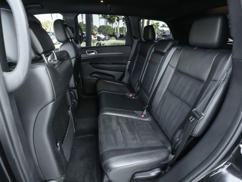 Used 2022 Jeep Grand Cherokee Laredo X image 19