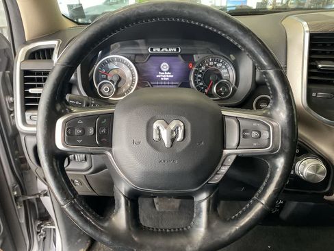Used 2019 RAM 1500 Laramie AWD/4WD image 17