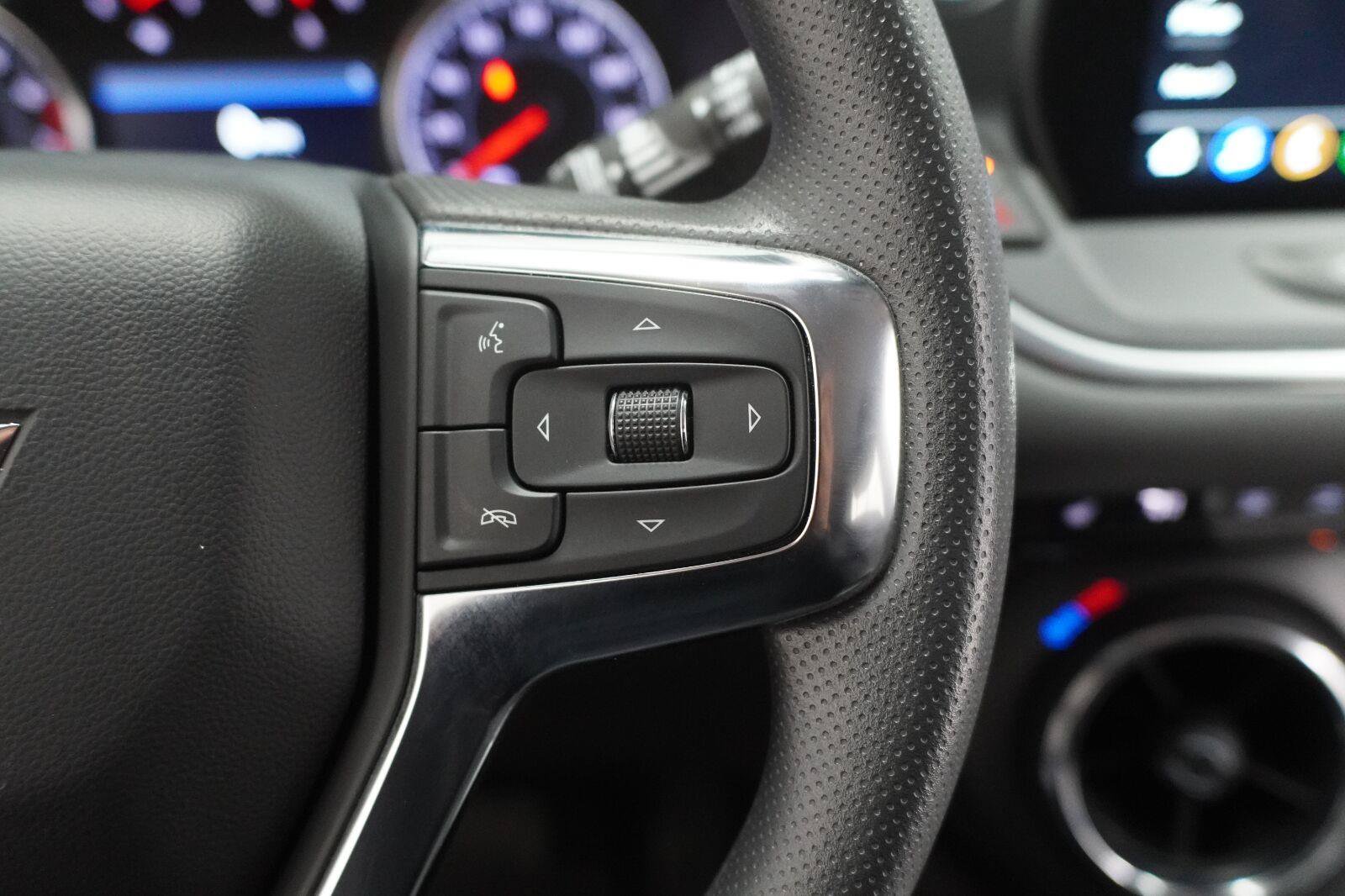 Used 2024 Chevrolet Blazer LT w/ Convenience Package FWD image 16