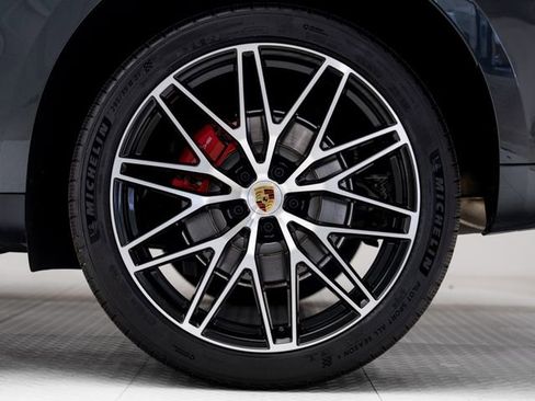 Certified 2026 Porsche Macan S AWD/4WD image 31