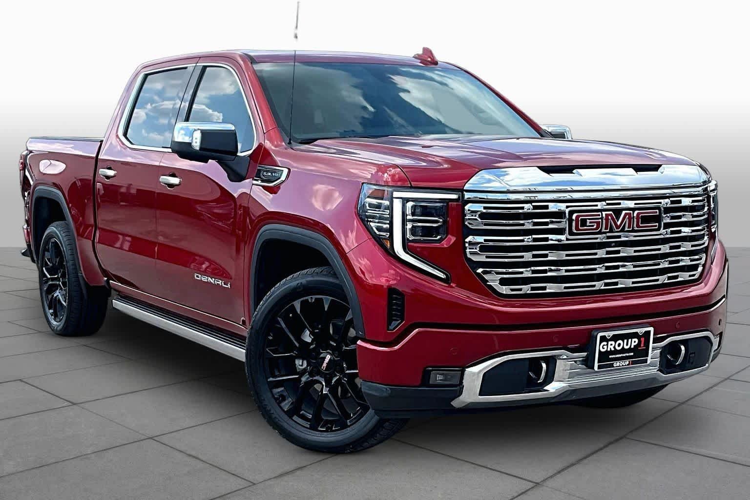 Used 2023 GMC Sierra 1500 Denali w/ Denali Reserve Package AWD/4WD image 3