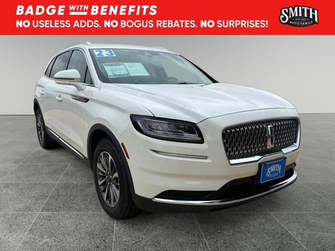 Used 2023 Lincoln Nautilus FWD w/ Premium Package image 4
