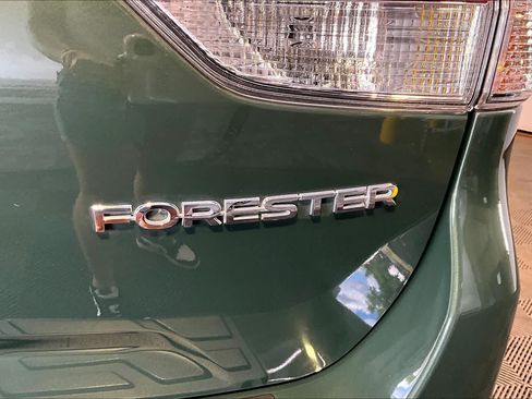 Used 2023 Subaru Forester AWD/4WD image 10