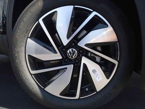 New 2026 Volkswagen Atlas SEL image 3