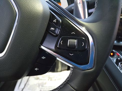 Used 2022 Chevrolet Corvette Stingray Coupe w/ Z51 Performance Package image 17