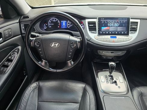 Used 2013 Hyundai Genesis 3.8 w/ Premium Pkg image 23