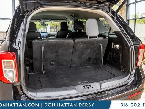 Used 2023 Ford Explorer XLT w/ Equipment Group 202A AWD/4WD image 32