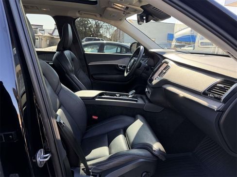 Used 2023 Volvo XC90 B6 Ultimate image 12