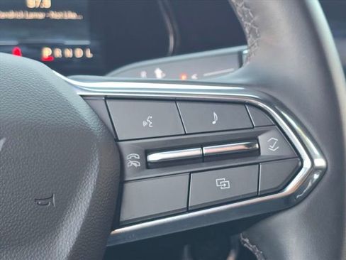 Certified 2025 Chevrolet Suburban LS image 32