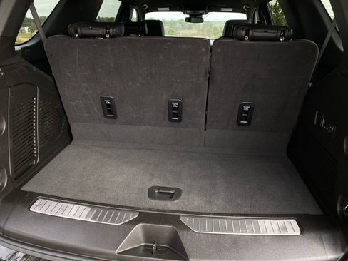 Used 2025 GMC Yukon Denali image 33