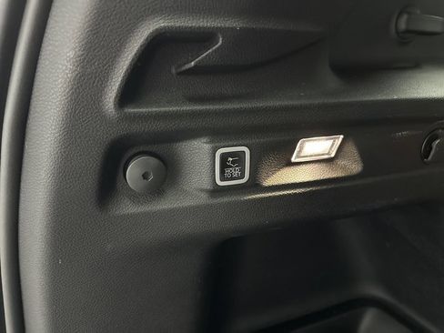 Used 2024 Jeep Grand Cherokee L Limited RWD image 22