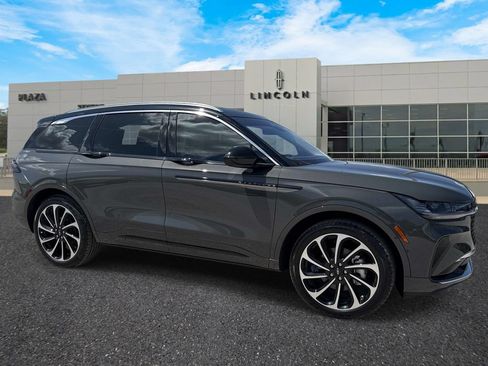 New 2026 Lincoln Nautilus Black Label AWD/4WD image 1