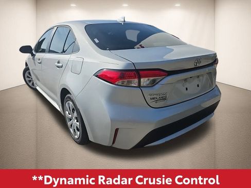 Used 2022 Toyota Corolla LE image 7