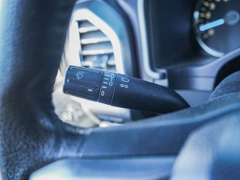 Used 2016 Ford F150 Platinum w/ Equipment Group 701A Luxury image 18