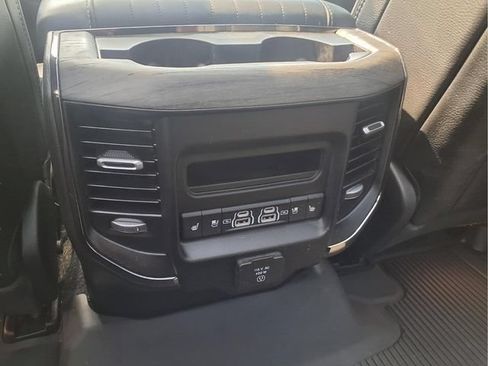 Used 2025 RAM 1500 Limited AWD/4WD image 14