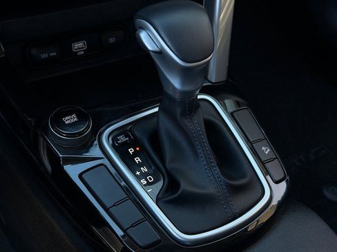 Used 2023 Kia Seltos S w/ Navigation Package image 17