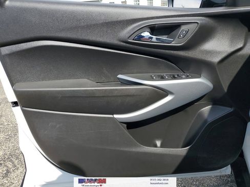 Used 2024 Chevrolet Trax LS FWD image 17