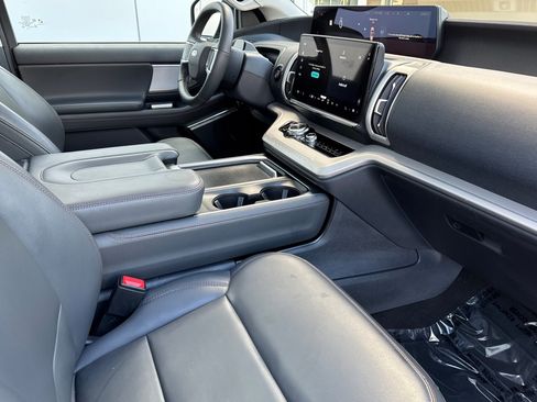 Used 2025 Ford Expedition Max Active image 17