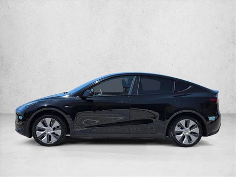 Used 2023 Tesla Model Y Long Range AWD/4WD image 9