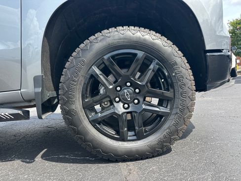 Used 2024 Chevrolet Silverado 1500 LT Trail Boss w/ LT Trail Boss Premium Package AWD/4WD image 12