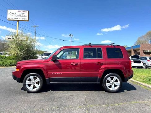 Used 2016 Jeep Patriot Latitude image 8