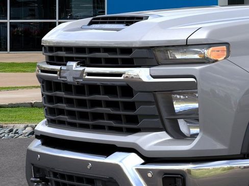 New 2026 Chevrolet Silverado 3500 LT AWD/4WD image 13
