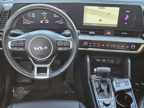 Certified 2024 Kia Sportage EX FWD image 10