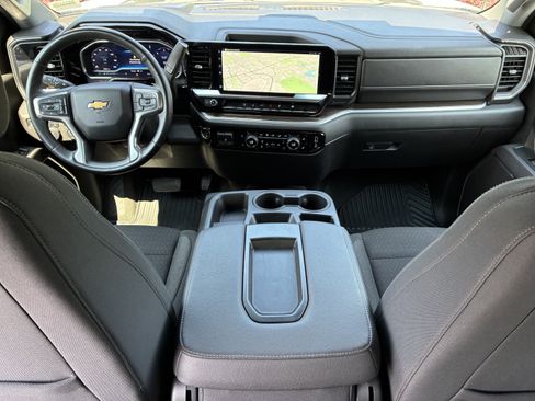 Used 2025 Chevrolet Silverado 2500 LT w/ Convenience Package AWD/4WD image 20