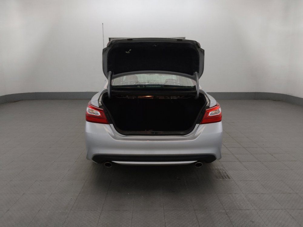 Used 2016 Nissan Altima 2.5 SR FWD image 29