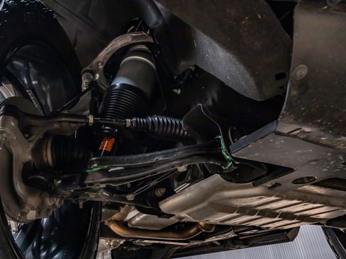 Used 2025 Cadillac Escalade ESV Sport Platinum image 14