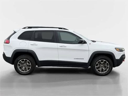 Used 2022 Jeep Cherokee Trailhawk image 12