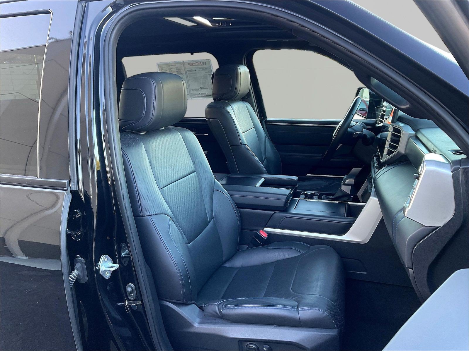 Used 2023 Toyota Tundra Platinum AWD/4WD image 30