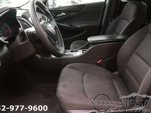 Used 2019 Chevrolet Malibu LS w/ LPO, Convenience Package 2 FWD image 12
