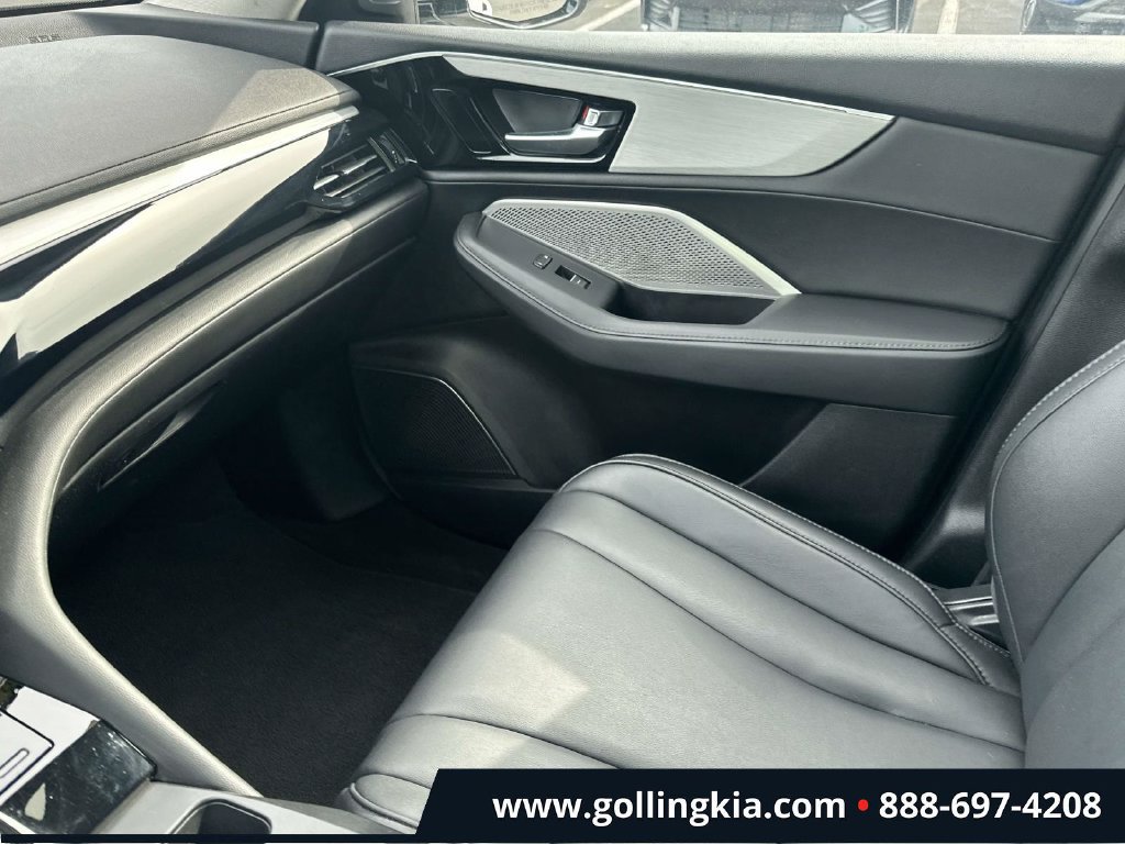 Used 2023 Acura MDX SH-AWD image 32