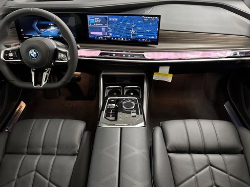 Used 2026 BMW i7 xDrive60 AWD/4WD image 15