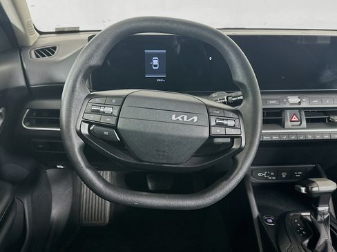 Used 2025 Kia K4 FWD image 18