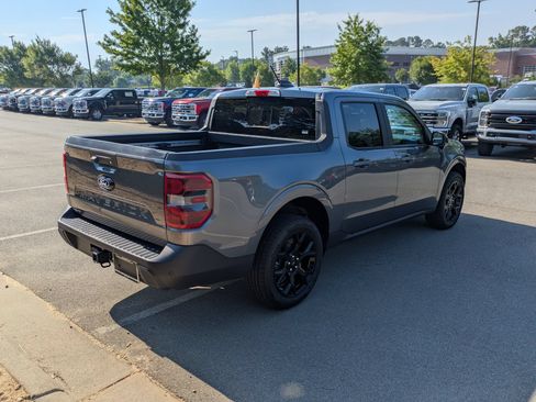 Certified 2025 Ford Maverick Lariat w/ Black Appearance Package AWD/4WD image 4